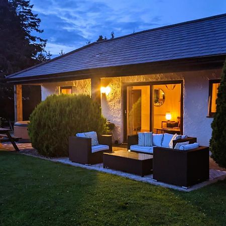Laurel - Pet-Friendly Cottage With Indoor Pool, Hot Tub & Panoramic Snowdonia Views 콜윈베이 외부 사진