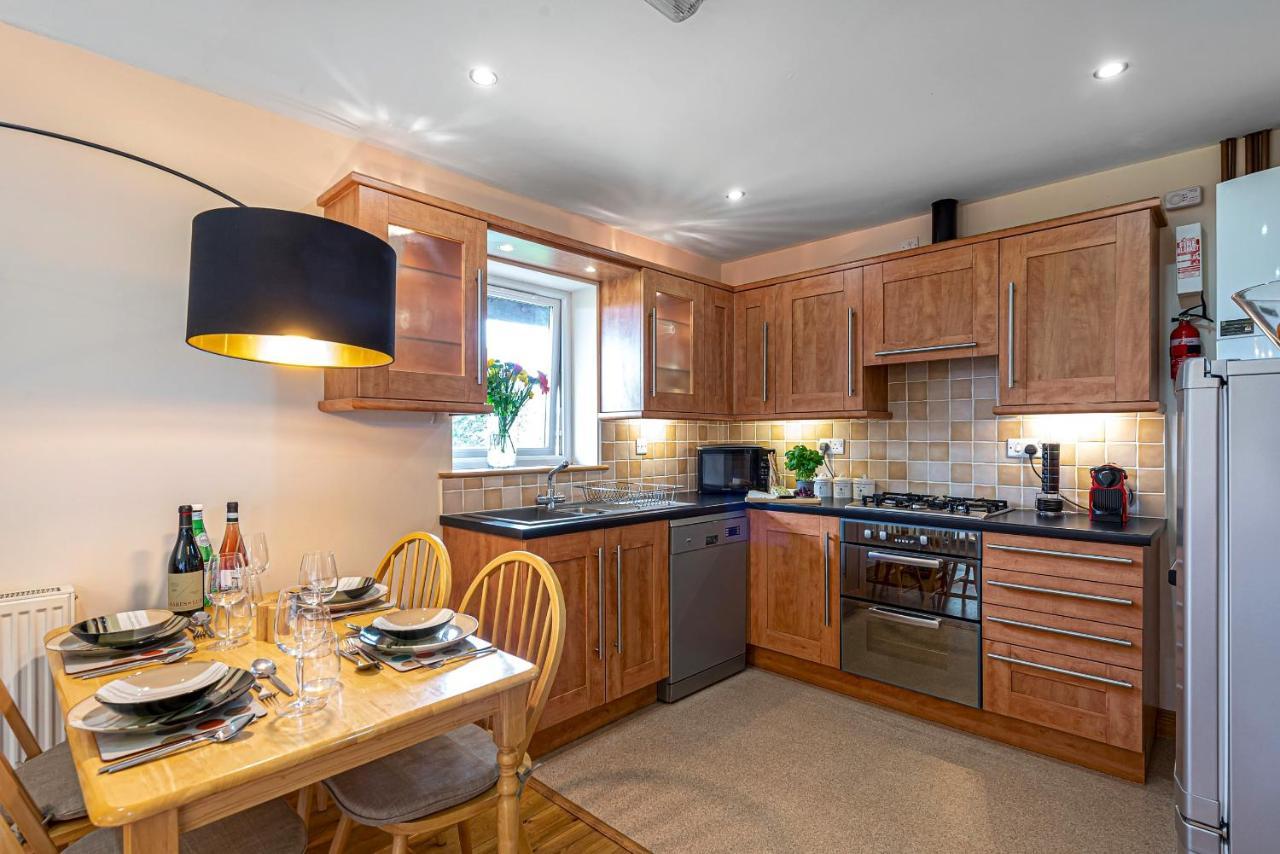 Laurel - Pet-Friendly Cottage With Indoor Pool, Hot Tub & Panoramic Snowdonia Views 콜윈베이 외부 사진